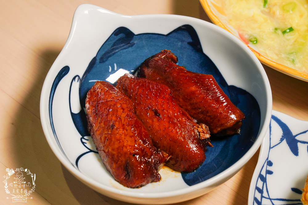 高雄[貓之家俱樂部]正港香港人經營的港式餐廳!寵物友善餐廳!還有貓咪出沒唷~