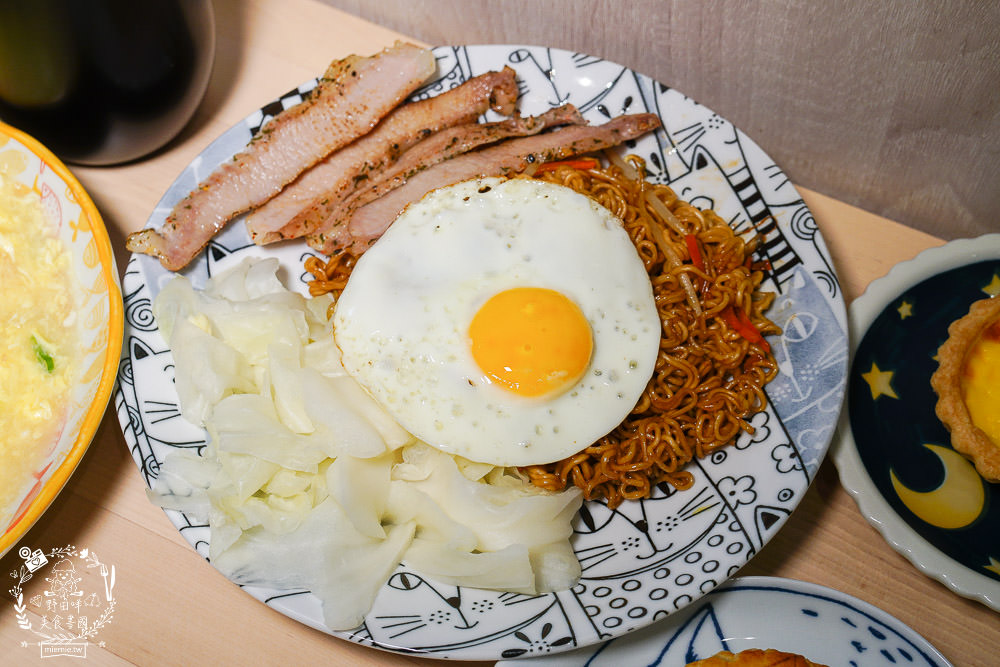 高雄[貓之家俱樂部]正港香港人經營的港式餐廳!寵物友善餐廳!還有貓咪出沒唷~