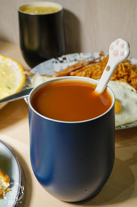 高雄[貓之家俱樂部]正港香港人經營的港式餐廳!寵物友善餐廳!還有貓咪出沒唷~