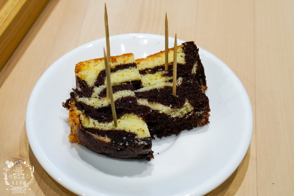 高雄[貓之家俱樂部]正港香港人經營的港式餐廳!寵物友善餐廳!還有貓咪出沒唷~