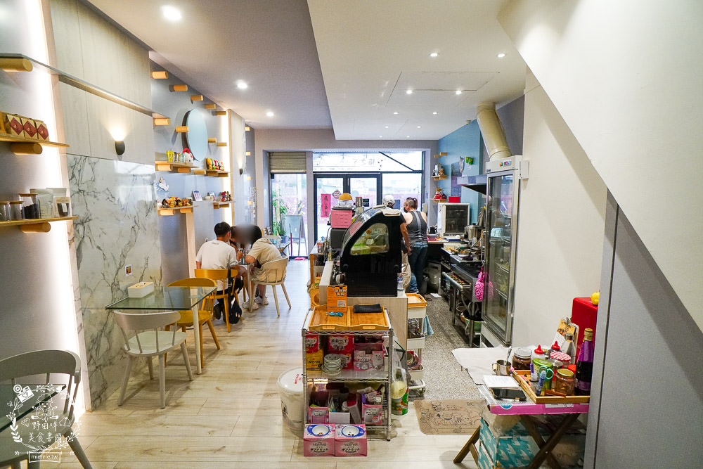 高雄[貓之家俱樂部]正港香港人經營的港式餐廳!寵物友善餐廳!還有貓咪出沒唷~