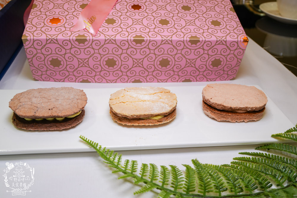 高雄喜餅推薦[貝爾歐洲皇室手工餅乾]高雄超精美奢華的手工餅乾禮盒!喜餅開箱文