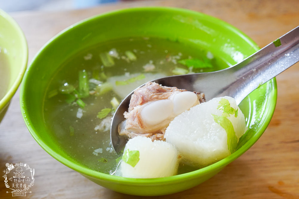 高雄賀家燒肉飯滷肉飯!清晨可以當早餐的排隊小吃?平日也大排長龍的高CP值燒肉飯! - 第21張圖 高雄賀家燒肉飯滷肉飯!清晨可以當早餐的排隊小吃?平日也大排長龍的高CP值燒肉飯!
