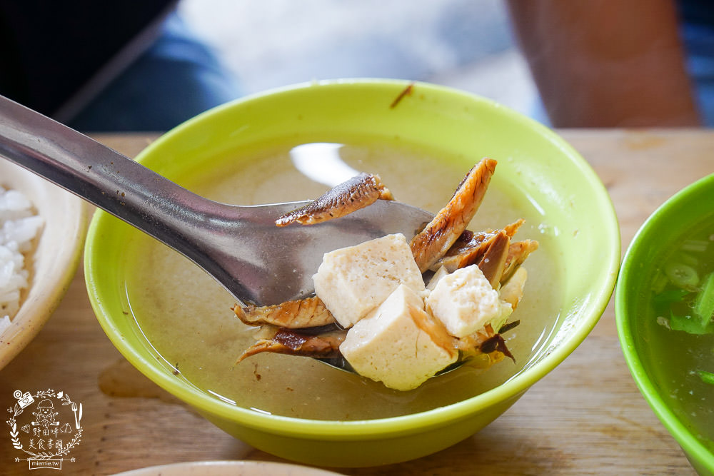 高雄賀家燒肉飯滷肉飯!清晨可以當早餐的排隊小吃?平日也大排長龍的高CP值燒肉飯! - 第22張圖 高雄賀家燒肉飯滷肉飯!清晨可以當早餐的排隊小吃?平日也大排長龍的高CP值燒肉飯!