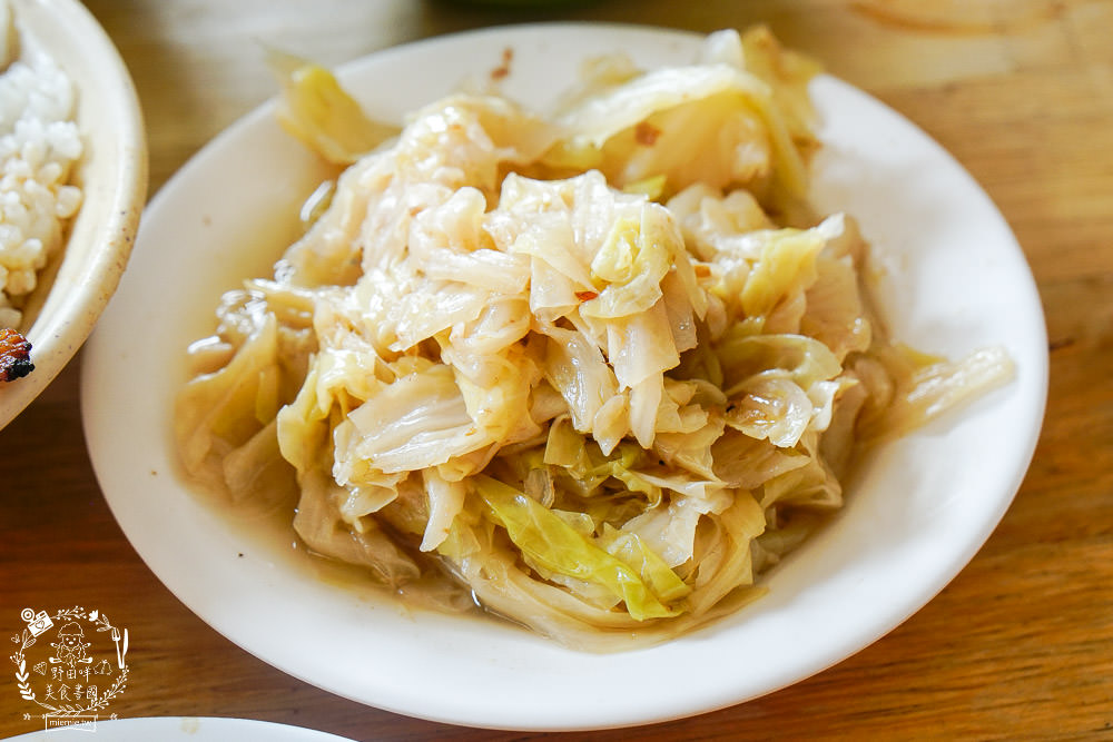 高雄賀家燒肉飯滷肉飯!清晨可以當早餐的排隊小吃?平日也大排長龍的高CP值燒肉飯! - 第25張圖 高雄賀家燒肉飯滷肉飯!清晨可以當早餐的排隊小吃?平日也大排長龍的高CP值燒肉飯!