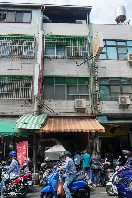 高雄賀家燒肉飯滷肉飯!清晨可以當早餐的排隊小吃?平日也大排長龍的高CP值燒肉飯! - 第3張圖 高雄賀家燒肉飯滷肉飯!清晨可以當早餐的排隊小吃?平日也大排長龍的高CP值燒肉飯!