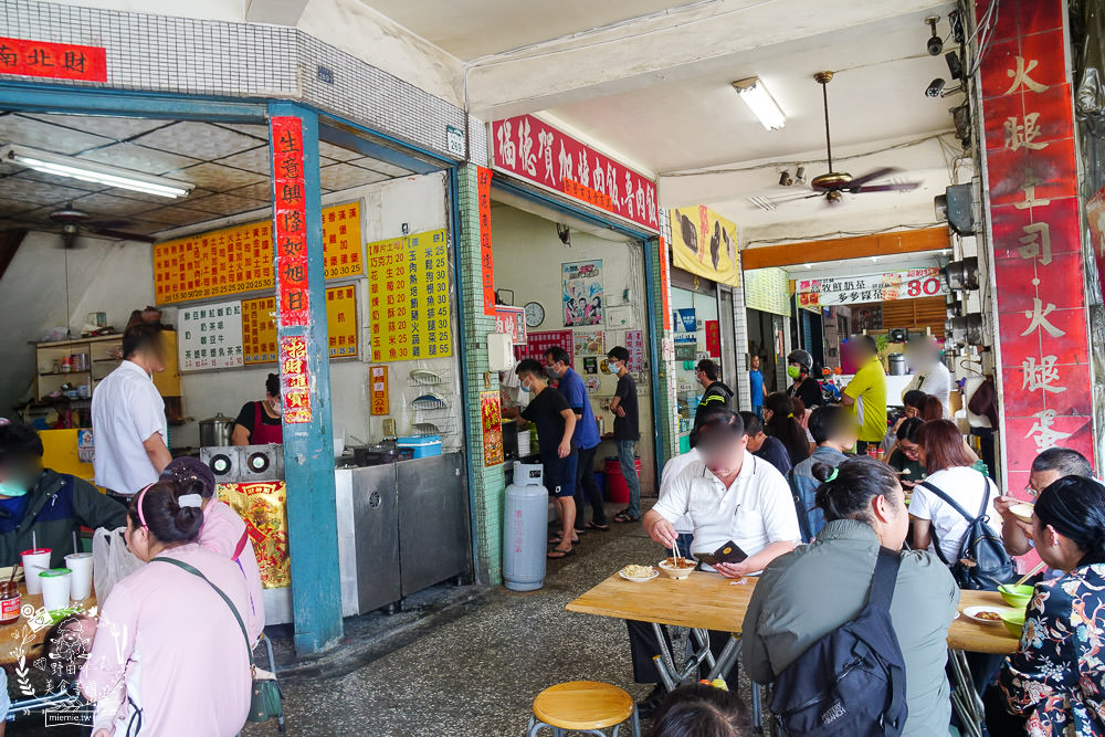 高雄賀家燒肉飯滷肉飯!清晨可以當早餐的排隊小吃?平日也大排長龍的高CP值燒肉飯! - 第4張圖 高雄賀家燒肉飯滷肉飯!清晨可以當早餐的排隊小吃?平日也大排長龍的高CP值燒肉飯!