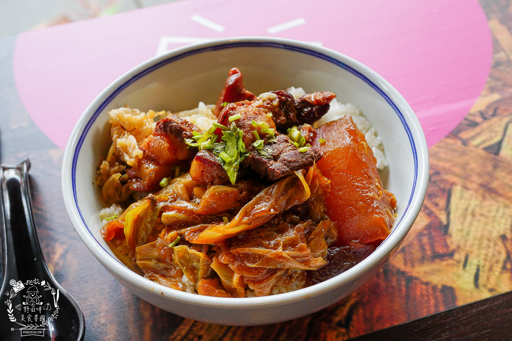 恆春美食[賀her巷弄食間]復古又帶點freestyle的炫彩餐館