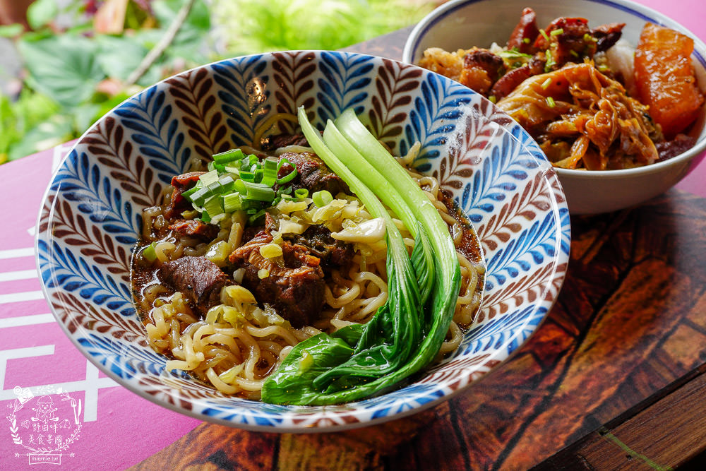 恆春美食[賀her巷弄食間]復古又帶點freestyle的炫彩餐館