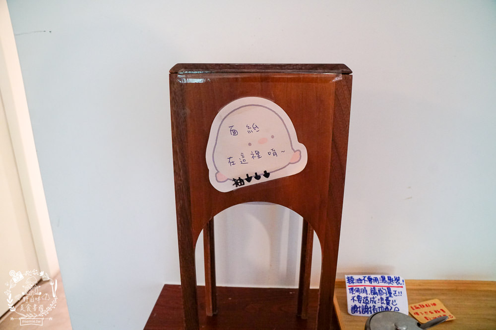 高雄[趕鴨子上桌鹽水鴨專門店]新崛江超人氣文青又好拍的鴨肉店!用餐時間人潮超多！