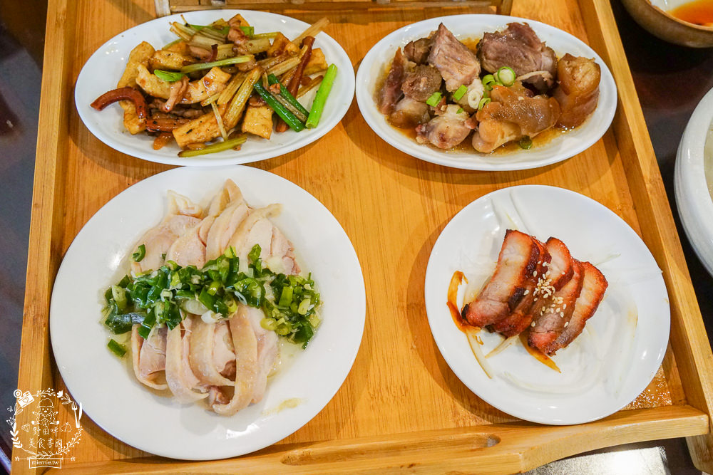 美濃粄條推薦[軒味屋彩色粄條]超人氣純天然的美濃彩色粄條!繽紛色彩吸睛好拍照!高CP值讓人讚不絕口~