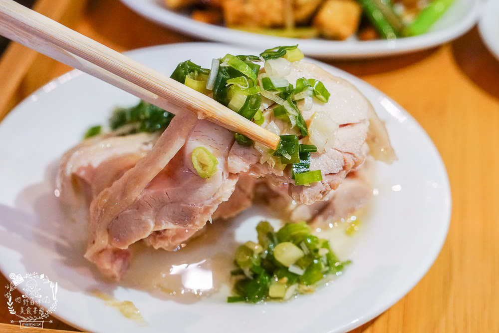 美濃粄條推薦[軒味屋彩色粄條]超人氣純天然的美濃彩色粄條!繽紛色彩吸睛好拍照!高CP值讓人讚不絕口~