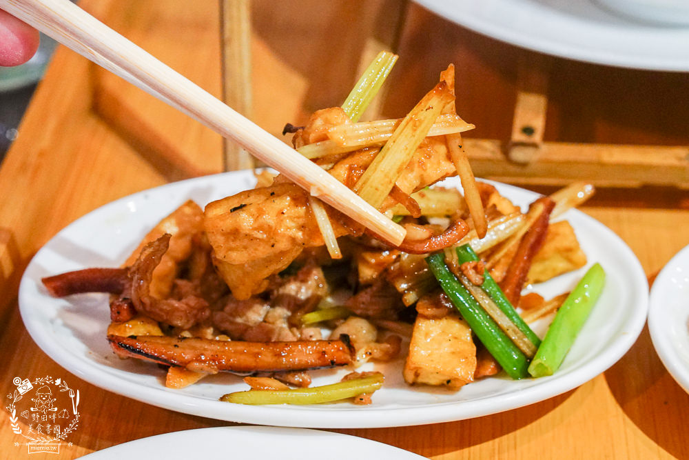 美濃粄條推薦[軒味屋彩色粄條]超人氣純天然的美濃彩色粄條!繽紛色彩吸睛好拍照!高CP值讓人讚不絕口~