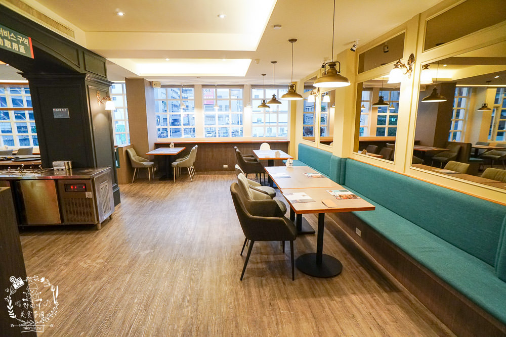 火鍋第一品牌「樂多多集團」旗下爆紅名店辛韓道，來高雄開了韓式料理！辛韓道韓式餐酒館！高貴精緻的華麗裝潢！韓國小菜免費吃到飽？