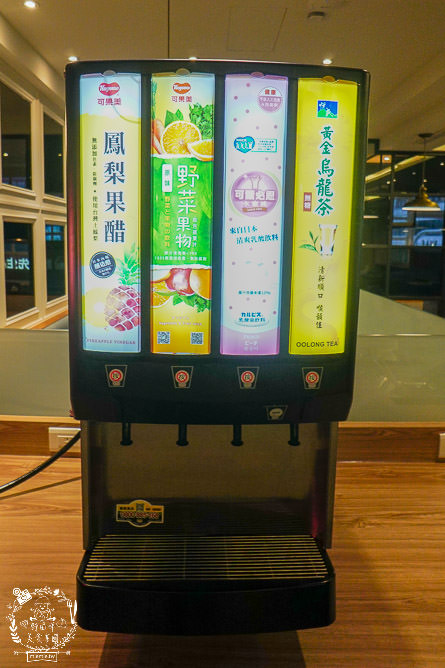 火鍋第一品牌「樂多多集團」旗下爆紅名店辛韓道，來高雄開了韓式料理！辛韓道韓式餐酒館！高貴精緻的華麗裝潢！韓國小菜免費吃到飽？