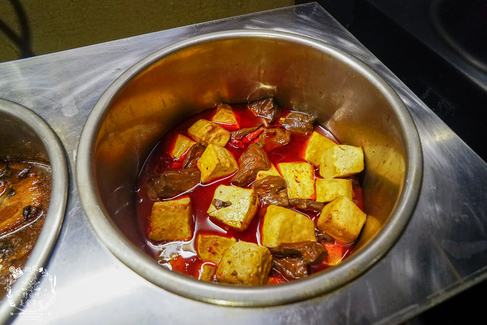 高雄[進吉泰國蝦海鮮炭烤吃到飽]鮮魚+牡蠣+現切肉片爽爽吃！