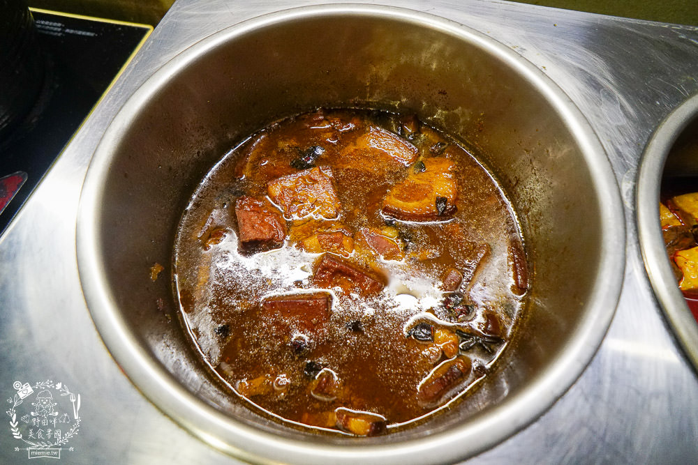 高雄[進吉泰國蝦海鮮炭烤吃到飽]鮮魚+牡蠣+現切肉片爽爽吃！