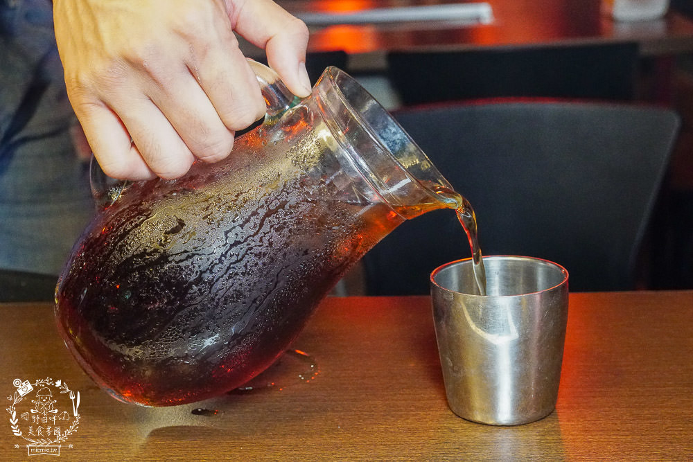 高雄[進吉泰國蝦海鮮炭烤吃到飽]鮮魚+牡蠣+現切肉片爽爽吃！