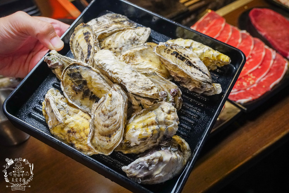 高雄[進吉泰國蝦海鮮炭烤吃到飽]鮮魚+牡蠣+現切肉片爽爽吃！