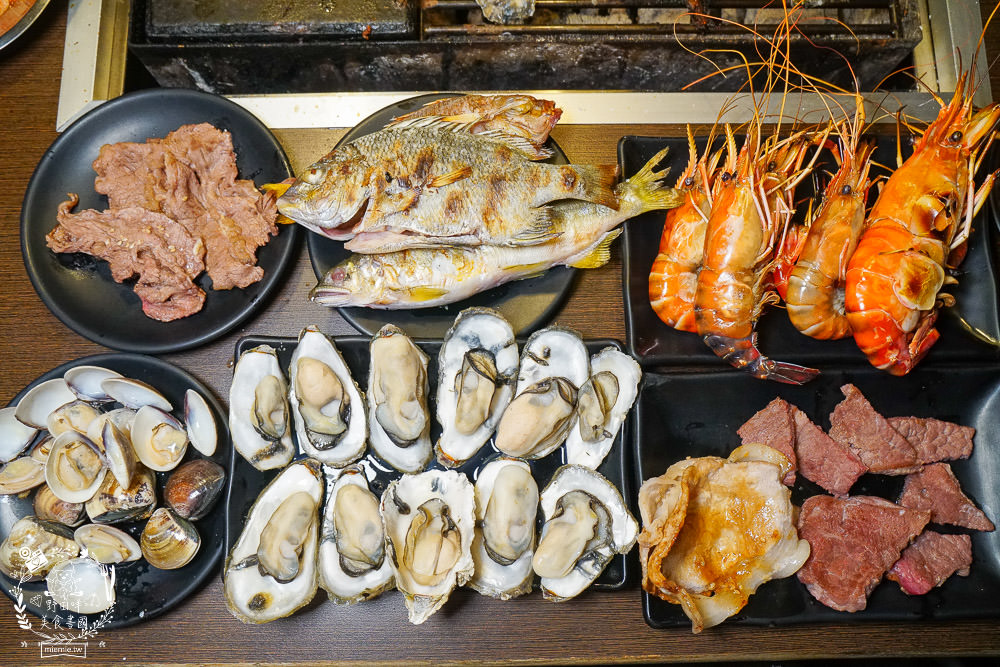 高雄[進吉泰國蝦海鮮炭烤吃到飽]鮮魚+牡蠣+現切肉片爽爽吃！