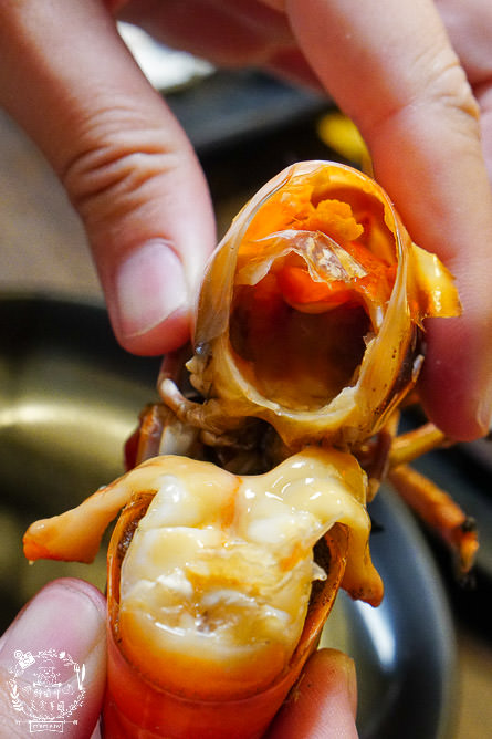 高雄[進吉泰國蝦海鮮炭烤吃到飽]鮮魚+牡蠣+現切肉片爽爽吃！