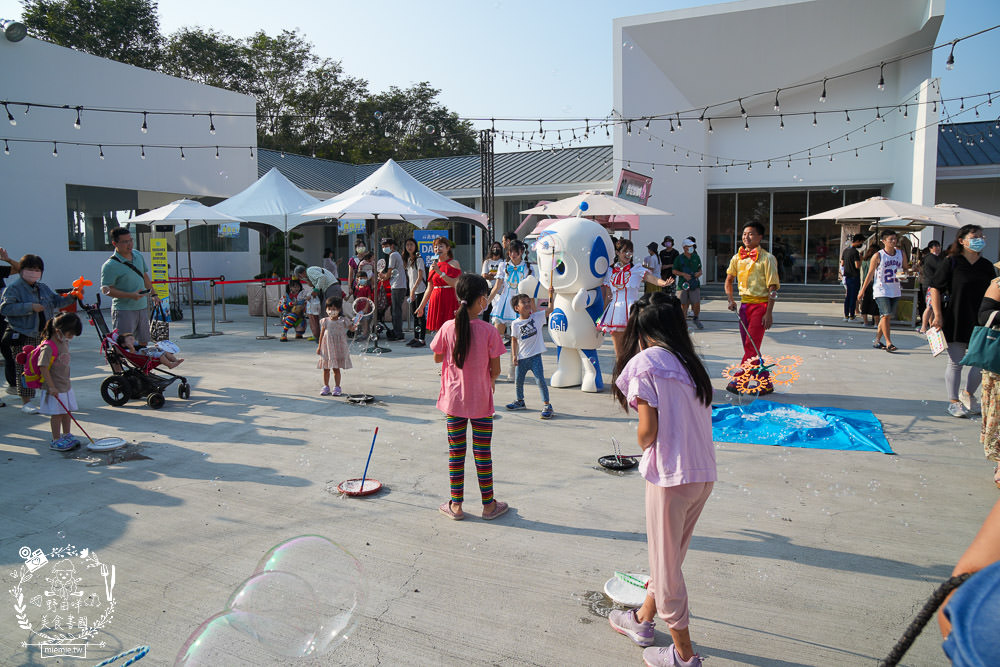 達麗未來市熱氣球嘉年華高雄橋頭市集活動|免費兌換美食券|超多泡泡水可以玩樂|免費搭乘熱氣球拍照 - 第5張圖 達麗未來市熱氣球嘉年華高雄橋頭市集活動|免費兌換美食券|超多泡泡水可以玩樂|免費搭乘熱氣球拍照