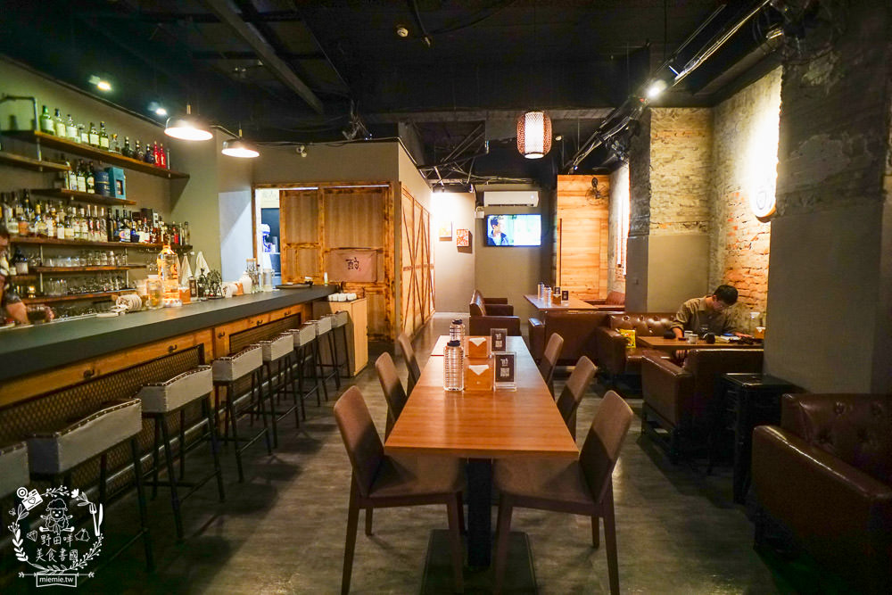 高雄酒吧推薦[酌Bar]古香古色的詩意調酒+超厲害的梅菜飄香肉燥飯銷魂推薦!