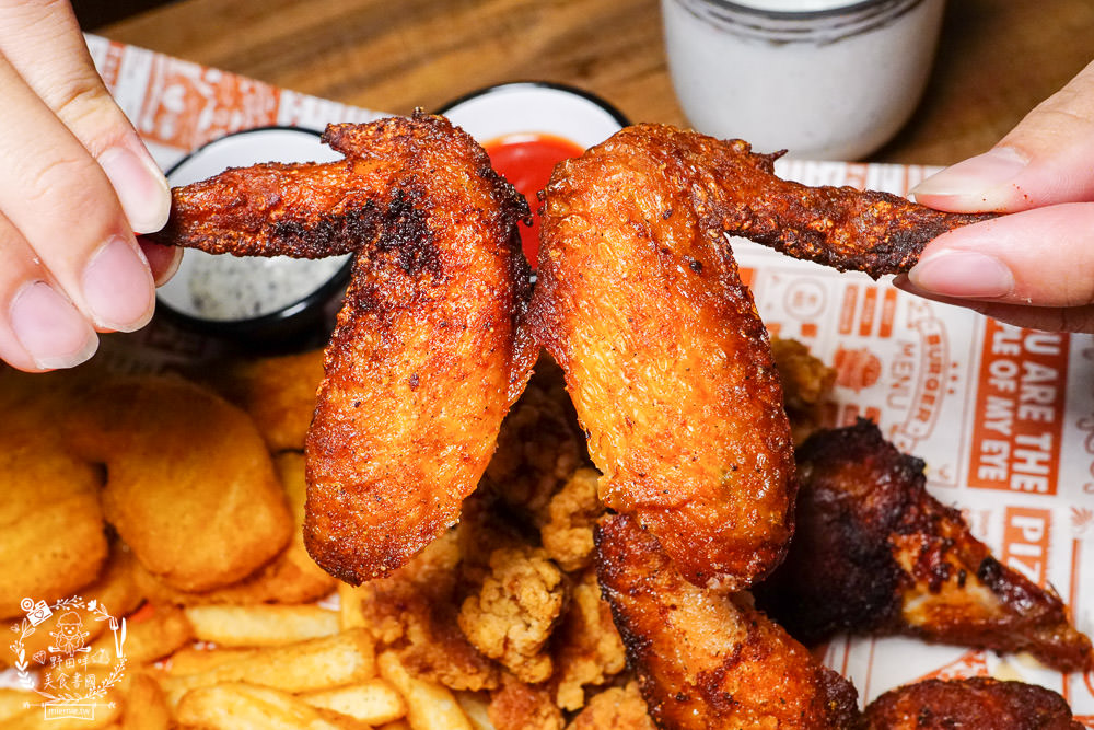 高雄酒吧推薦[酌Bar]古香古色的詩意調酒+超厲害的梅菜飄香肉燥飯銷魂推薦!