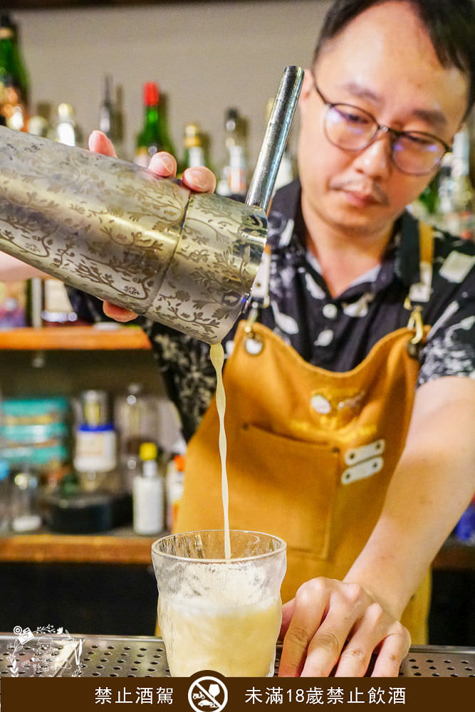 高雄酒吧推薦[酌Bar]古香古色的詩意調酒+超厲害的梅菜飄香肉燥飯銷魂推薦!