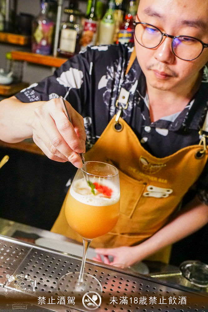 高雄酒吧推薦[酌Bar]古香古色的詩意調酒+超厲害的梅菜飄香肉燥飯銷魂推薦!