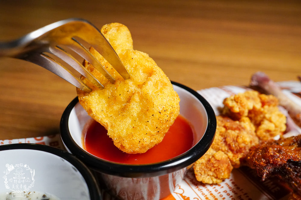 高雄酒吧推薦[酌Bar]古香古色的詩意調酒+超厲害的梅菜飄香肉燥飯銷魂推薦!