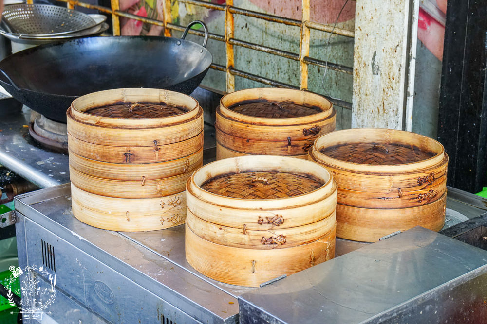 金牌蔥油餅正宗老正興|高雄不輸鼎泰豐的飽滿小籠包!蔥花多到爆出來的人氣必點蔥油餅!