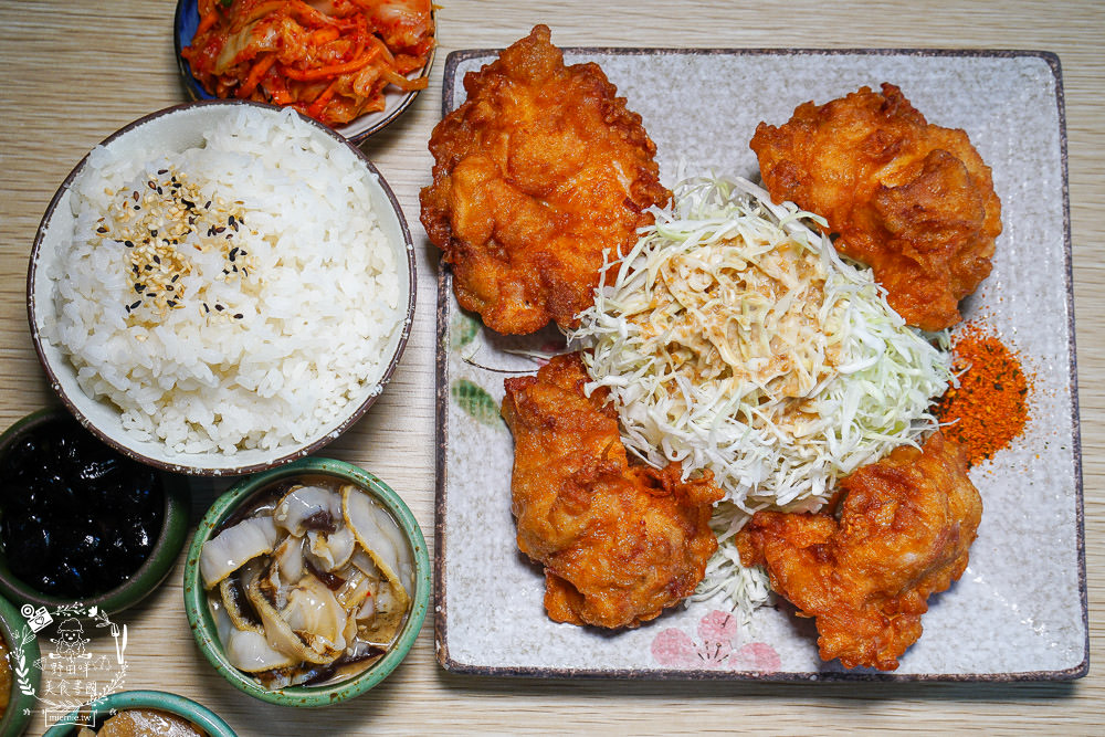 高雄[金鯱家名古屋豬排]爆炸美味的豬排與唐揚炸雞!連討厭炸物的人都不討厭?