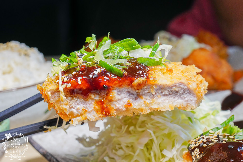 高雄[金鯱家名古屋豬排]爆炸美味的豬排與唐揚炸雞!連討厭炸物的人都不討厭?