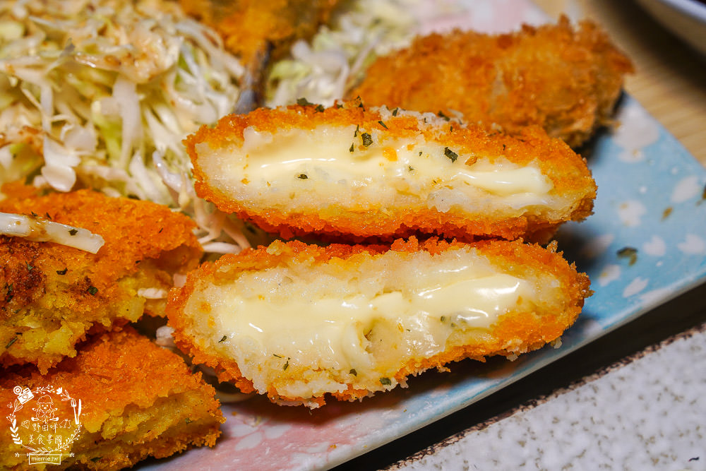 高雄[金鯱家名古屋豬排]爆炸美味的豬排與唐揚炸雞!連討厭炸物的人都不討厭?