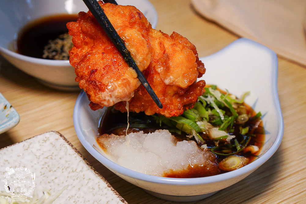 高雄[金鯱家名古屋豬排]爆炸美味的豬排與唐揚炸雞!連討厭炸物的人都不討厭?