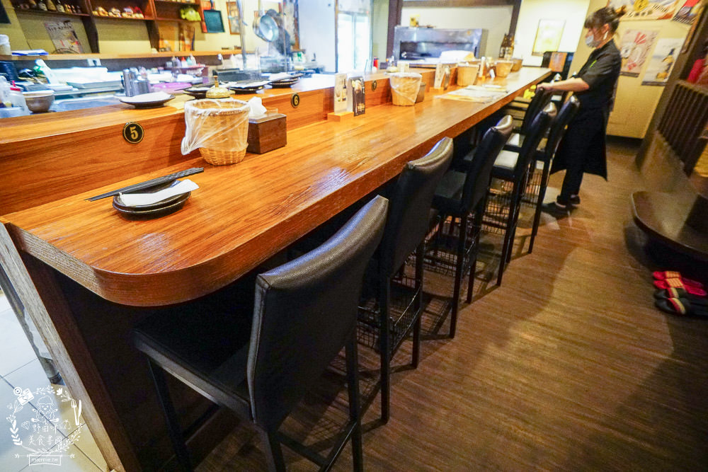 高雄串燒推薦[金鶴串場]10元串串人氣必點!餘味繞舌的月見蔥花丼