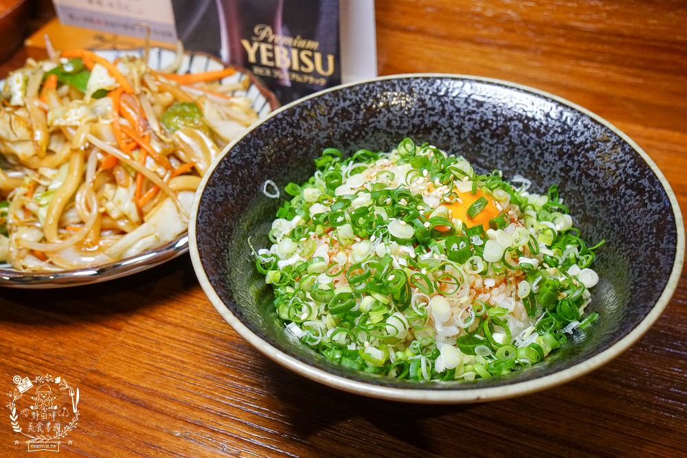 高雄串燒推薦[金鶴串場]10元串串人氣必點!餘味繞舌的月見蔥花丼