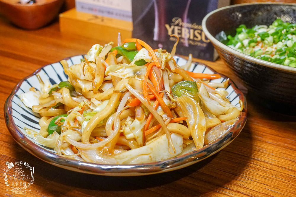 高雄串燒推薦[金鶴串場]10元串串人氣必點!餘味繞舌的月見蔥花丼