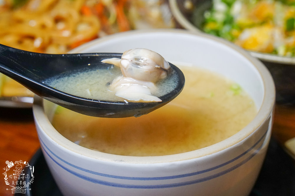 高雄串燒推薦[金鶴串場]10元串串人氣必點!餘味繞舌的月見蔥花丼