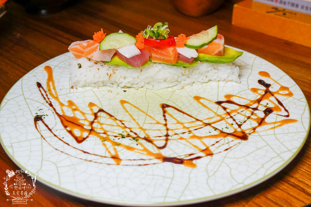 高雄串燒推薦[金鶴串場]10元串串人氣必點!餘味繞舌的月見蔥花丼