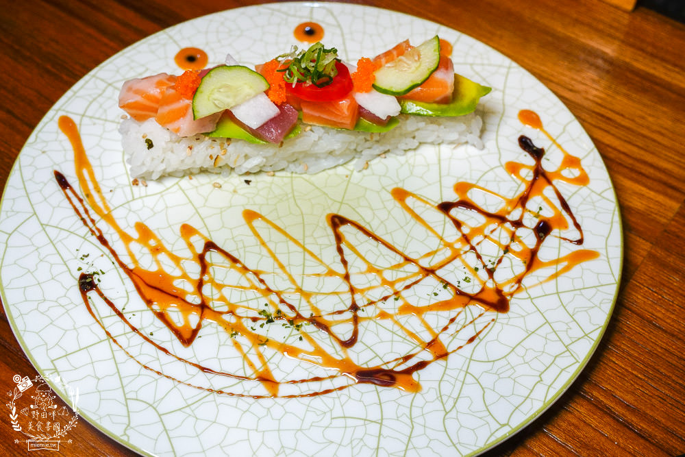 高雄串燒推薦[金鶴串場]10元串串人氣必點!餘味繞舌的月見蔥花丼