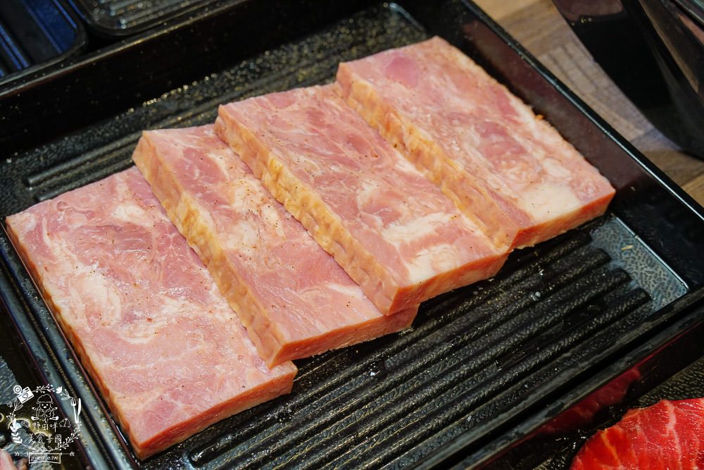 高雄[鉄火燒肉PLUS燒肉吃到飽]高級牛肉|肥美生蠔|天使紅蝦|無限爽爽吃~