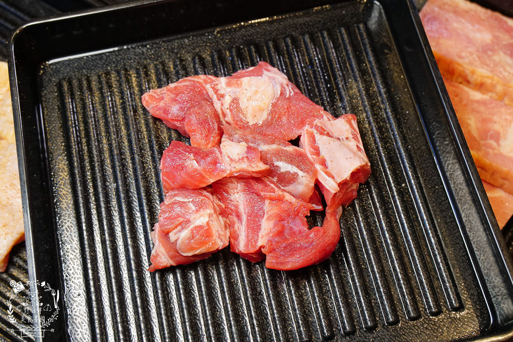 高雄[鉄火燒肉PLUS燒肉吃到飽]高級牛肉|肥美生蠔|天使紅蝦|無限爽爽吃~
