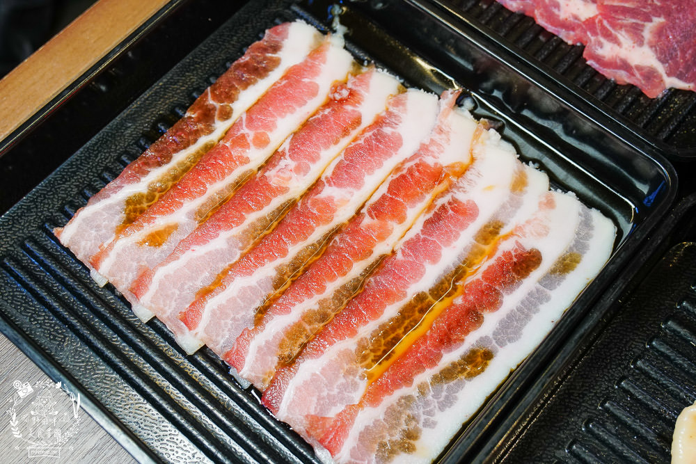 高雄[鉄火燒肉PLUS燒肉吃到飽]高級牛肉|肥美生蠔|天使紅蝦|無限爽爽吃~