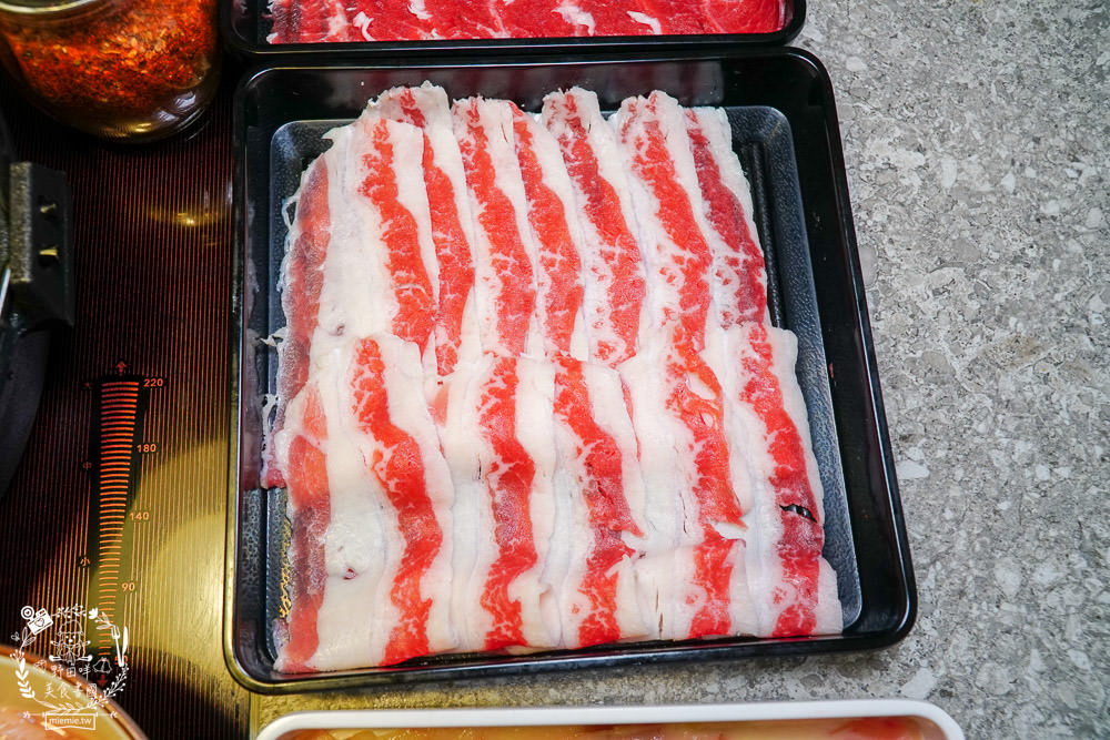 高雄[錨屋壽喜燒]顛覆大眾的高貴不貴精緻壽喜燒?精巧甜點與夢幻裝潢深得少女心!