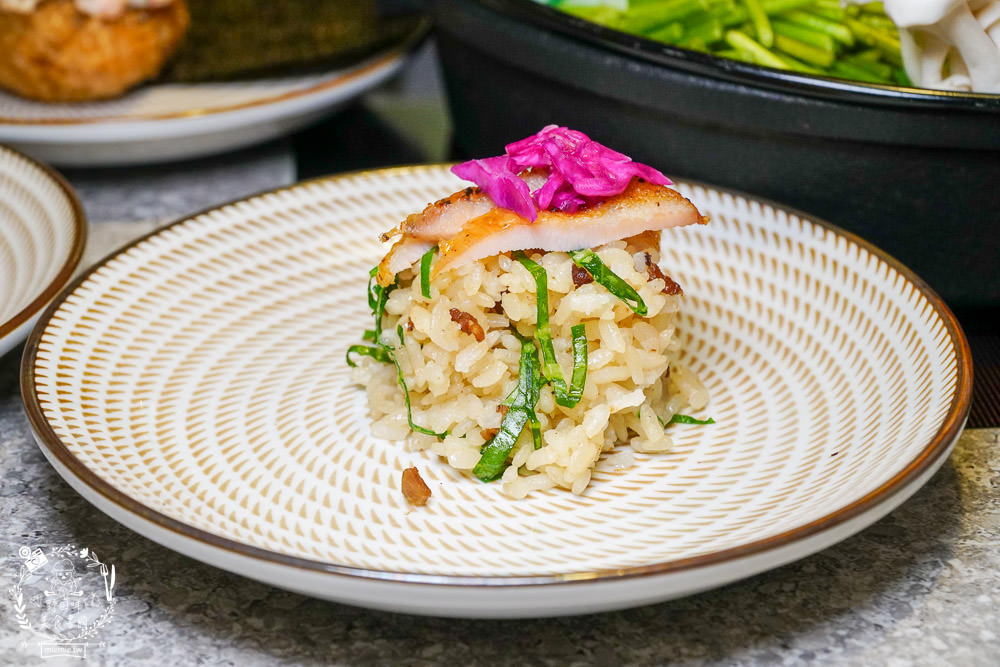 高雄[錨屋壽喜燒]顛覆大眾的高貴不貴精緻壽喜燒?精巧甜點與夢幻裝潢深得少女心!