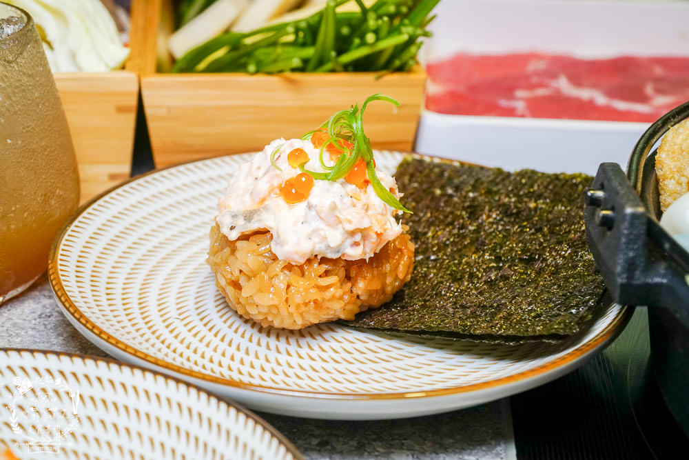 高雄[錨屋壽喜燒]顛覆大眾的高貴不貴精緻壽喜燒?精巧甜點與夢幻裝潢深得少女心!