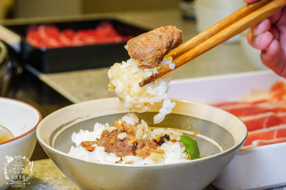 高雄[錨屋壽喜燒]顛覆大眾的高貴不貴精緻壽喜燒?精巧甜點與夢幻裝潢深得少女心!