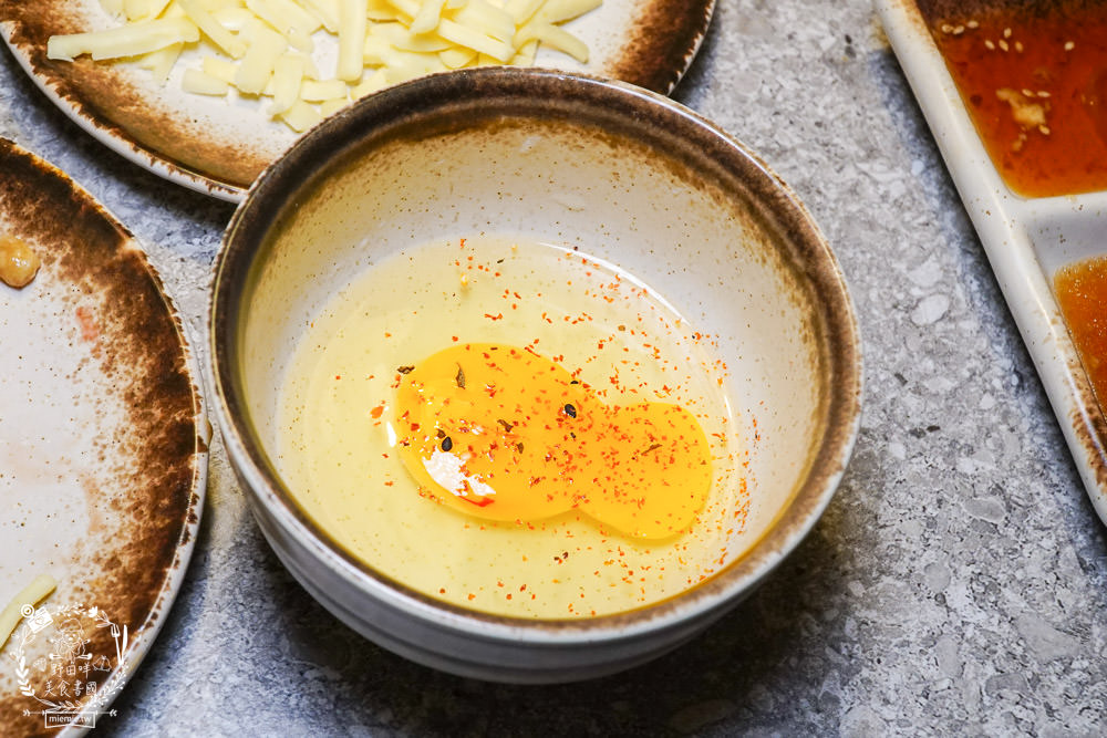 高雄[錨屋壽喜燒]顛覆大眾的高貴不貴精緻壽喜燒?精巧甜點與夢幻裝潢深得少女心!